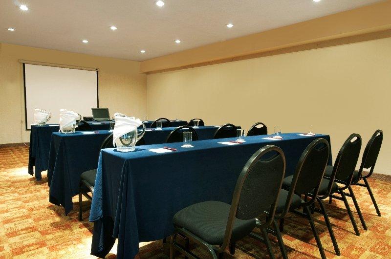 Fiesta Inn Toluca Centro Екстериор снимка