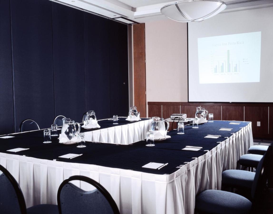 Fiesta Inn Toluca Centro Екстериор снимка