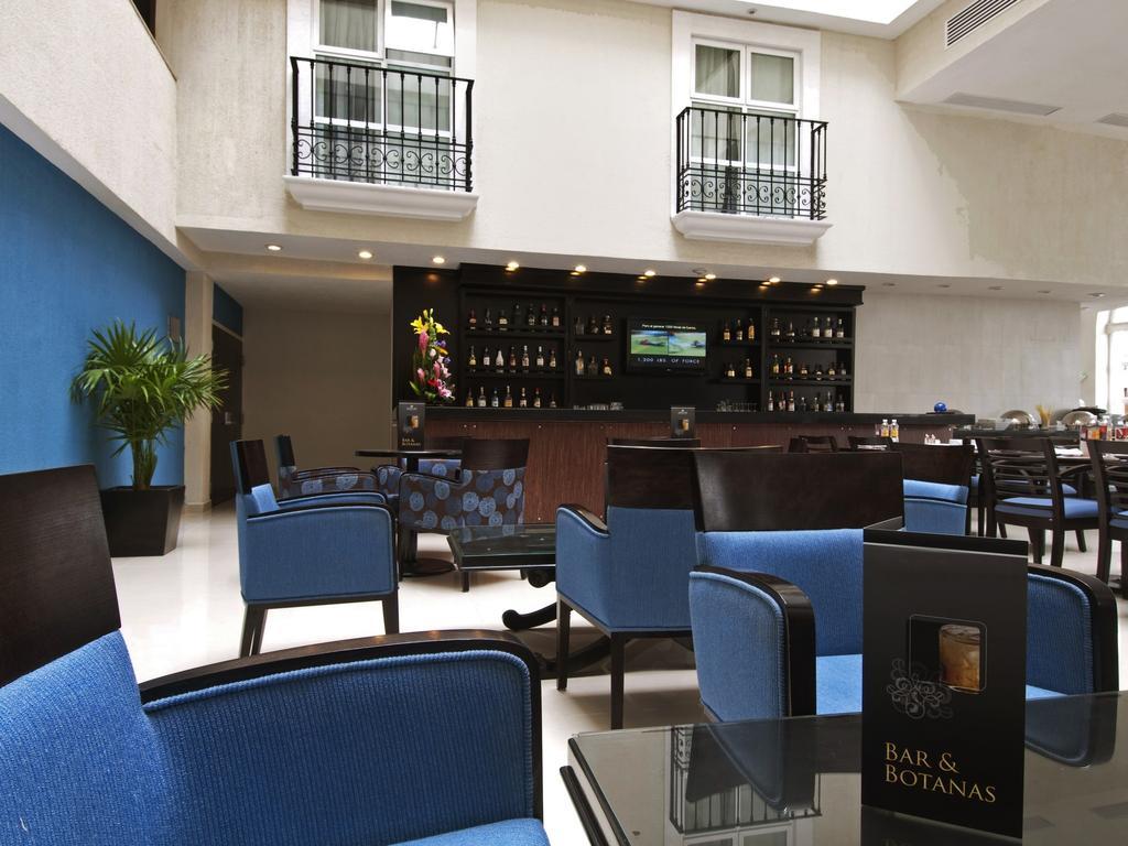 Fiesta Inn Toluca Centro Екстериор снимка